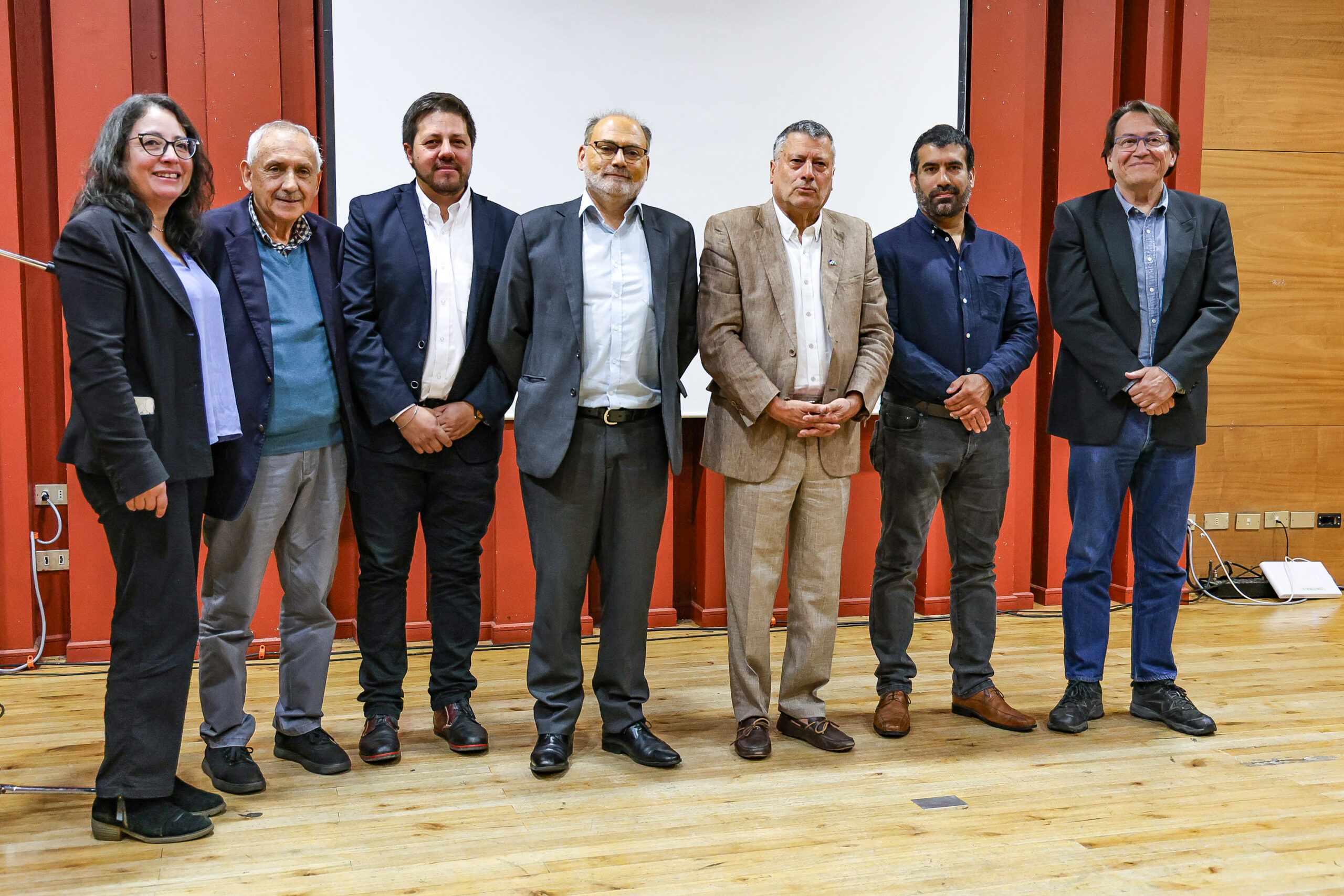 DAEM de Puerto Montt se reúnen con SLEP del Reloncaví