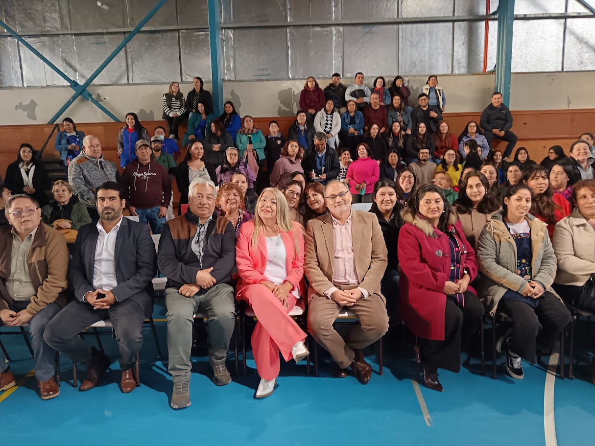Slep del Reloncaví visita la comuna de Hualaihué y se entrevista con la alcaldesa Cristina Espinoza