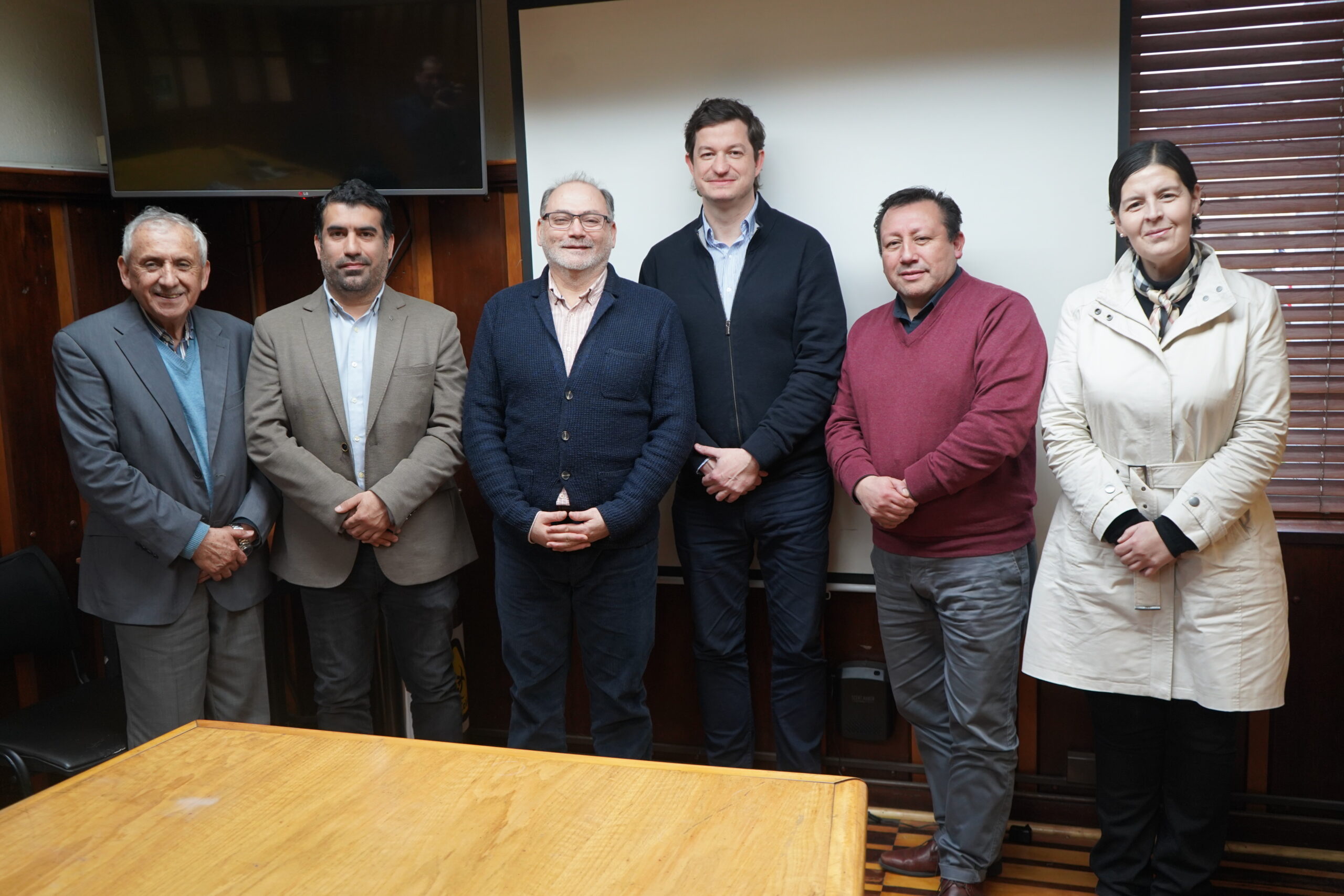 SLEP del Reloncaví y Municipalidad de Puerto Montt abordan avances del proceso de traspaso de la educación municipal  a la publica
